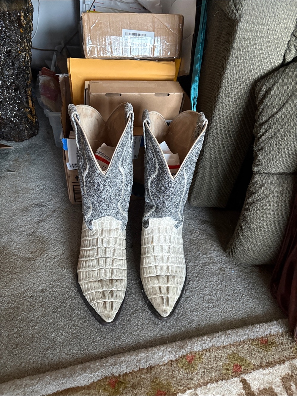 Faux Crocodile Western Cowboy Boots Gray & Ivory Pointed Toe